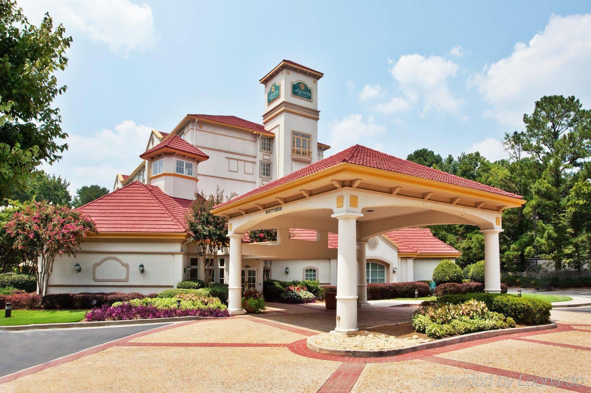 La Quinta By Wyndham Atlanta Conyers Hotel Exterior photo